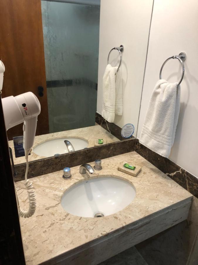 Apartamento Flat-hotel Faria Lima Itaim Sao Paulo, Garagem Inclusa ! *
